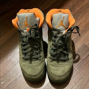Grade School Jordan 5s Green and Orange